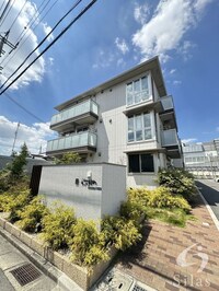 メゾン　ド　グレーヌ楠根