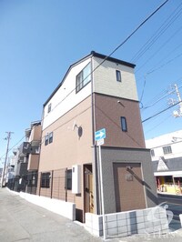 カーサイースト