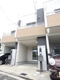 ラカーサ一津屋