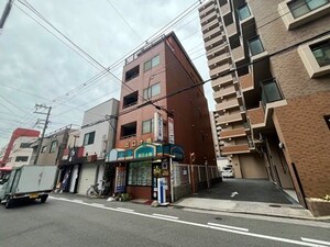 メゾン出口