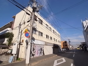 西岡マンション