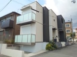 ホワイエ逆瀬川