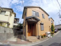 シャロンタウンハウス２　Ａ棟