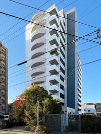 サムティ吉塚East