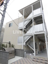 リブリ・June KALUNASIA