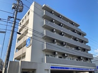 グラビスコート西原駅前