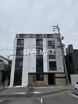 Amirl Premier Heian-dori
