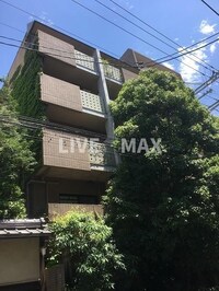 メゾン右近