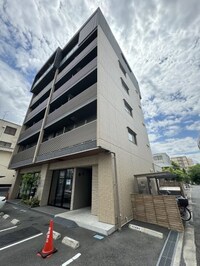 八番町ビルディング