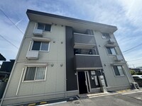 フローレス平田