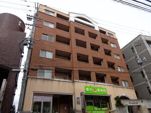 ディ・ルッスォ・ビス豊中本町