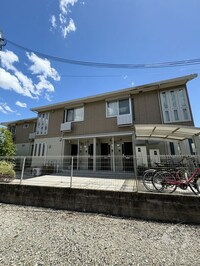 ドムール嵯峨　Ｂ棟