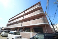 カーサファミール