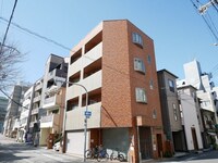 グランド上六