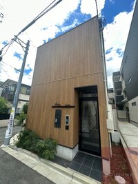 パロス江坂垂水町