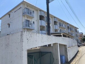 ベルハイツ高嶺