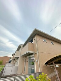 ニューエイトE棟