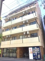 メゾンイストワール