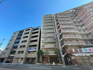 菊岡家　弁財天館