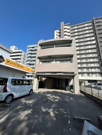 アルジャン・トゥール