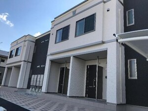 West　House III