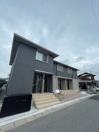 ドミールE