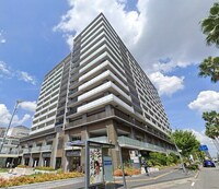 ルサンク南千里ローレルコート