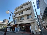 トライアングルビル