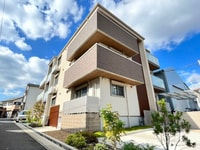 シャーメゾン彩