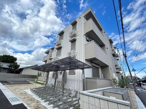 トリシアクレール