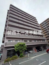 ロイヤルクレスト