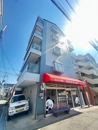 クレストイズミ