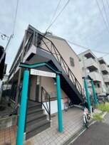 フローレス岡本