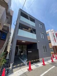 ウィステリア門戸