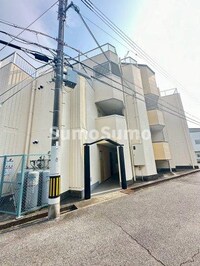 ファーストハウス