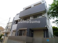 クレセント三軒茶屋