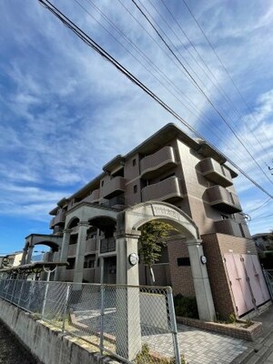 ローヤル南福岡