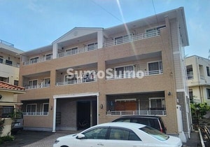 シャルマン・レナ