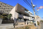 スリーズ　ブラン　鶴見