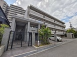 プール・トゥジュール　フィーユ　ドゥ　吹田山手