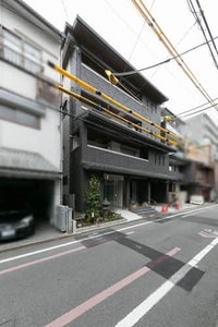 カーマイン・ピノ四条堀川