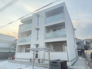 バレンティア