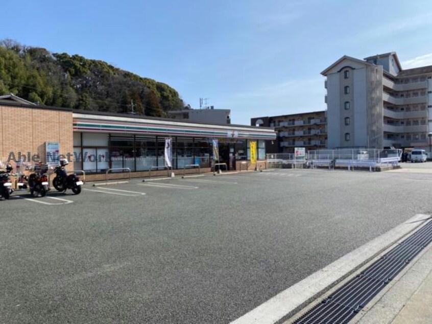 セブンイレブン熊本崇城大学前店(コンビニ)まで486m リファインド池田西