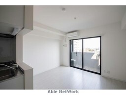 同型モデル（床、キッチンパネル、浴室、建具同色の予定）