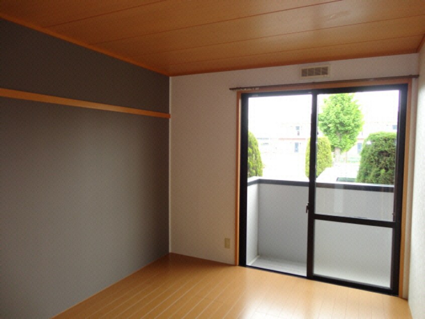 南洋室　南向き アカンサス