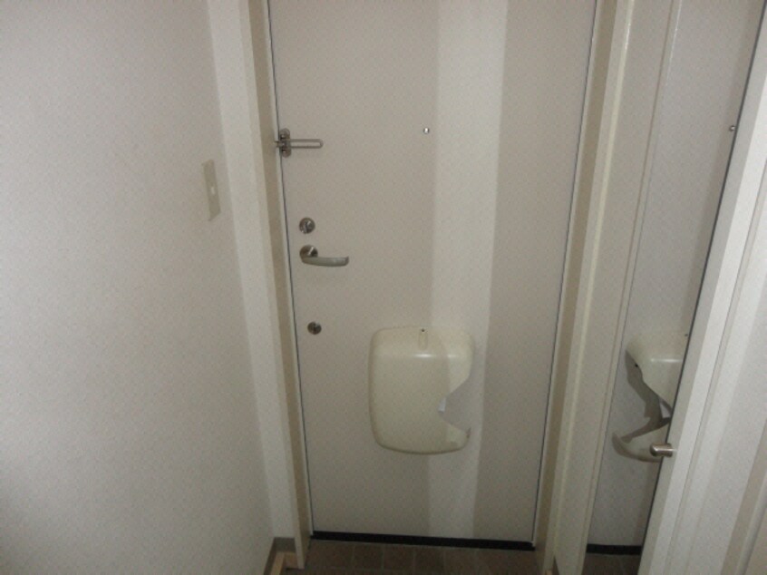 玄関 イーストヒルズ