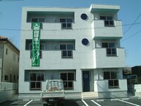 イーストコート