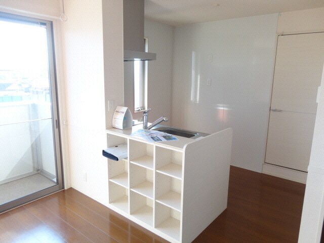 キッチン対面収納 ウィット