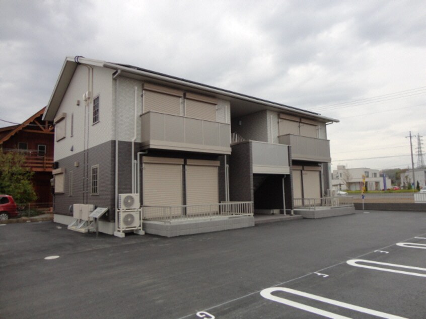  東武佐野線/堀米駅 車移動　2分0.6km 1階 築12年