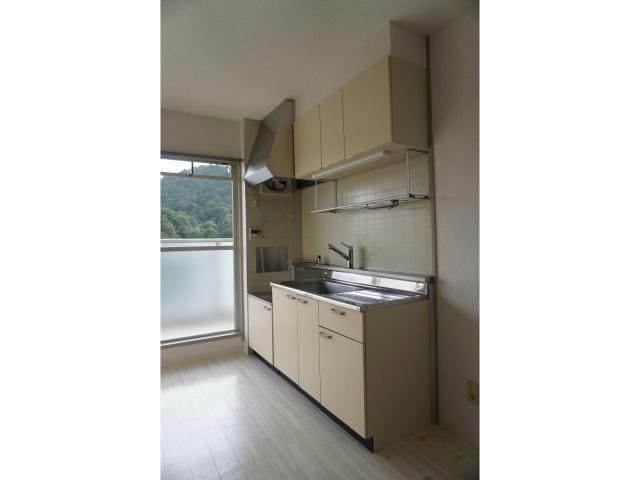  東海道本線<琵琶湖線・JR京都線>/石山駅 バス10分石山高校前下車:停歩4分 4階 築33年